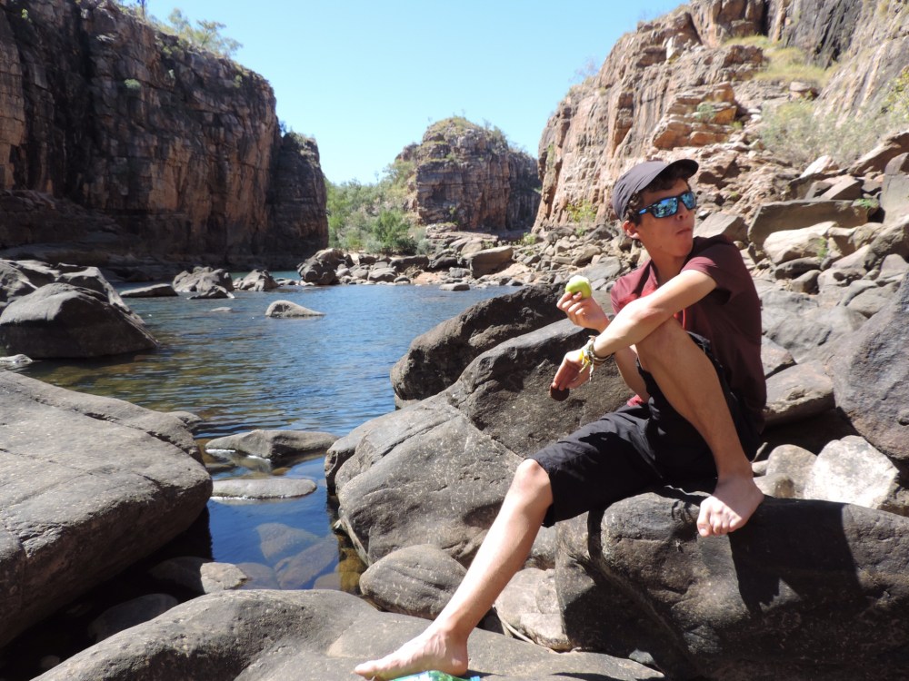 9C345422-E383-4F58-94EC-26A6D45168F3